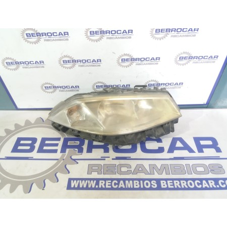 Recambio de faro derecho para renault megane ii classic berlina 1.5 dci diesel referencia OEM IAM 8200114674  