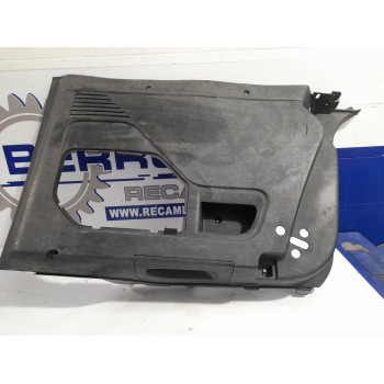 GUARNECIDO LATERAL MALETERO 735479558 