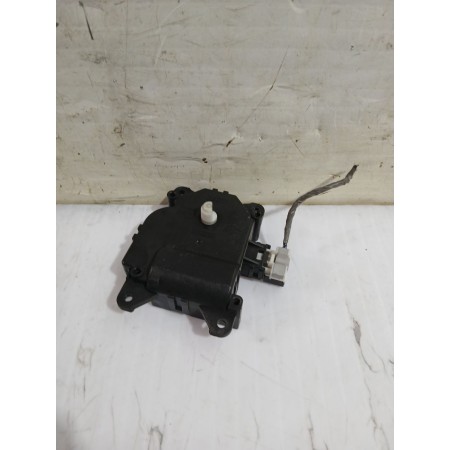 Recambio de motor apertura trampilla para toyota auris (_e15_) 1.33 dual-vvti (nre150_) referencia OEM IAM 1138002810  