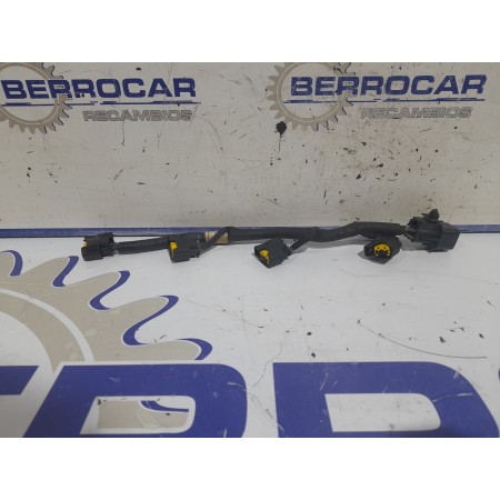 Recambio de cableado bobina encendido para hyundai i30 1.4 cat referencia OEM IAM 273502B000  