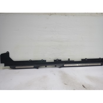 Recambio de moldura derecha para mercedes-benz clase a (w168) 170 cdi (168.009) referencia OEM IAM A1688211238  