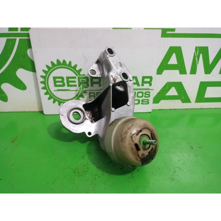 Recambio de soporte motor izquierdo para audi a6 berlina (4f2) 2.4 referencia OEM IAM 4F0199351H  