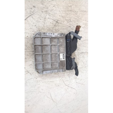 Recambio de centralita motor uce para toyota auris (_e15_) 1.6 (zre151_) referencia OEM IAM 8966102E71  