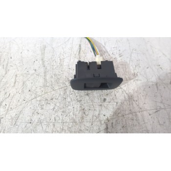 Recambio de mando elevalunas trasero izquierdo para toyota auris (_e15_) 1.6 (zre151_) referencia OEM IAM 8465612170  