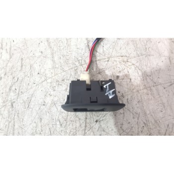 Recambio de mando elevalunas trasero izquierdo para toyota auris (_e15_) 1.6 (zre151_) referencia OEM IAM 8465612170  