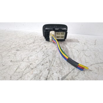 Recambio de mando elevalunas trasero izquierdo para toyota auris (_e15_) 1.6 (zre151_) referencia OEM IAM 8465612170  