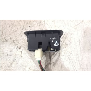 Recambio de mando elevalunas trasero derecho para toyota auris (_e15_) 1.6 (zre151_) referencia OEM IAM 1928296  