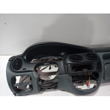 Recambio de salpicadero para renault megane i berlina hatchback (ba0) 1.6e alize referencia OEM IAM 7700426534  