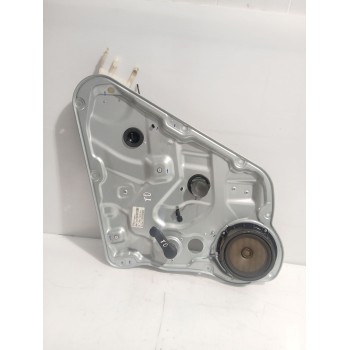 ELEVALUNAS TRASERO DERECHO 834811H010 