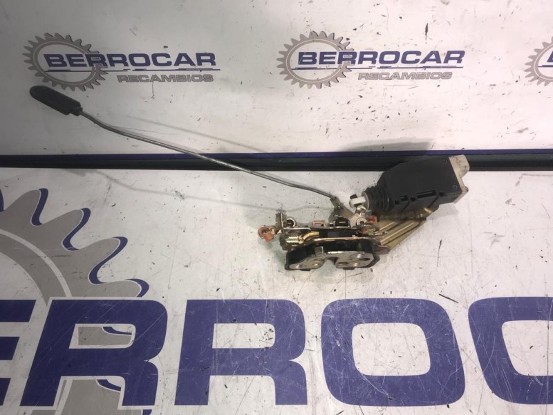 Recambio de cerradura puerta delantera derecha para saab 9-3 berlina 2.0 cat referencia OEM IAM 705329  