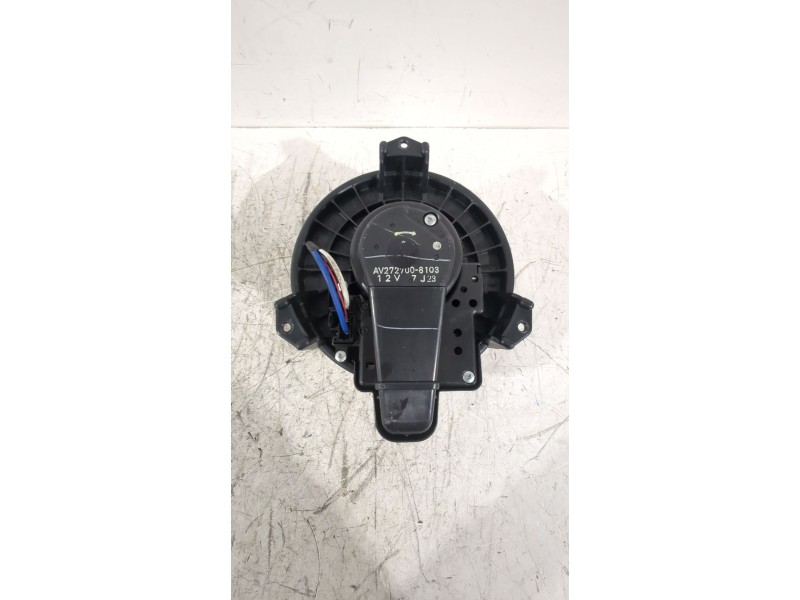 Recambio de motor calefaccion para toyota auris (_e15_) 1.6 (zre151_) referencia OEM IAM AV2727008103  