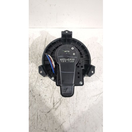 Recambio de motor calefaccion para toyota auris (_e15_) 1.6 (zre151_) referencia OEM IAM AV2727008103  