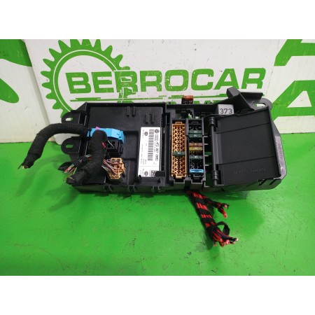 Recambio de caja reles / fusibles para audi a6 berlina (4f2) 2.4 referencia OEM IAM 4F0907289D  