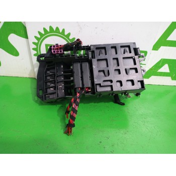 Recambio de caja reles / fusibles para audi a6 berlina (4f2) 2.4 referencia OEM IAM 4F0907289D  
