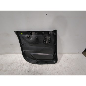 GUARNECIDO PUERTA TRASERA DERECHA 9818041677 