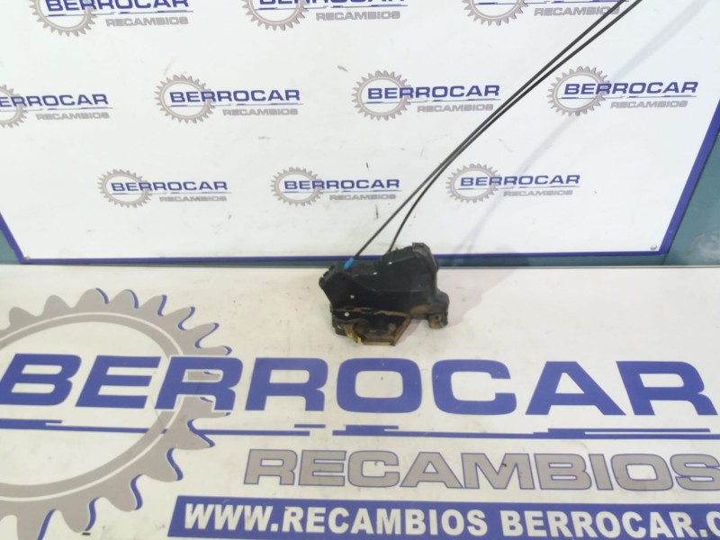 Recambio de cerraduras para toyota avensis berlina (t25) 1.8 16v cat referencia OEM IAM 6904002151  