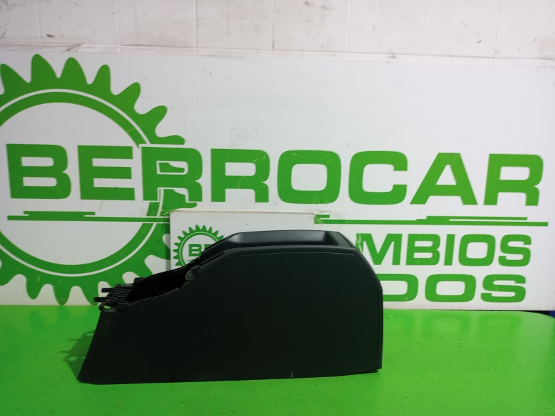 Recambio de consola central para opel zafira b cosmo referencia OEM IAM 5196539  