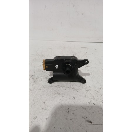 Recambio de motor apertura trampilla para lancia musa (350_) 1.4 (350.axf1a) referencia OEM IAM 0132801312  