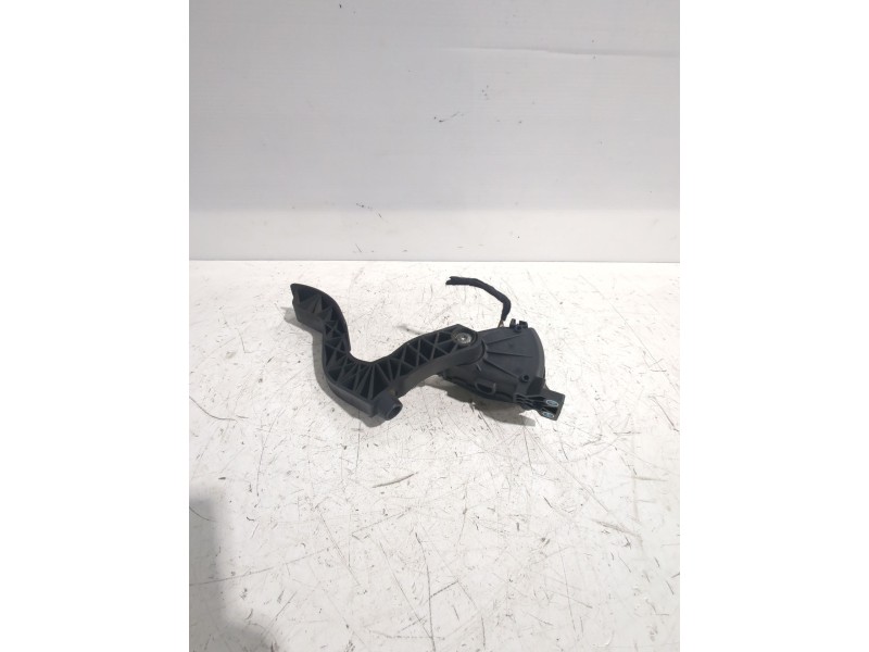 Recambio de pedal acelerador para volkswagen passat b5.5 (3b3) 1.9 tdi referencia OEM IAM 8D1721523K  