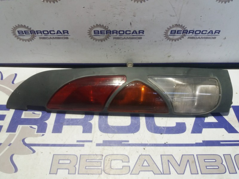 Recambio de piloto trasero derecho para renault kangoo (f/kc0) 1.9 diesel referencia OEM IAM 8200150621  