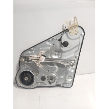 Recambio de elevalunas trasero derecho para kia cee´d hatchback (ed) 1.6 crdi 90 referencia OEM IAM 834811H010  