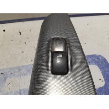 Recambio de mando elevalunas delantero derecho para hyundai getz (tb) 1.5 crdi cat referencia OEM IAM 935801C100  