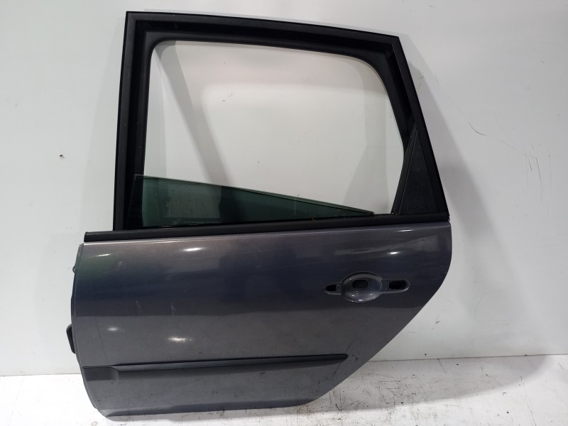 Recambio de puerta trasera izquierda para renault scenic ii authentique referencia OEM IAM 821014922R  