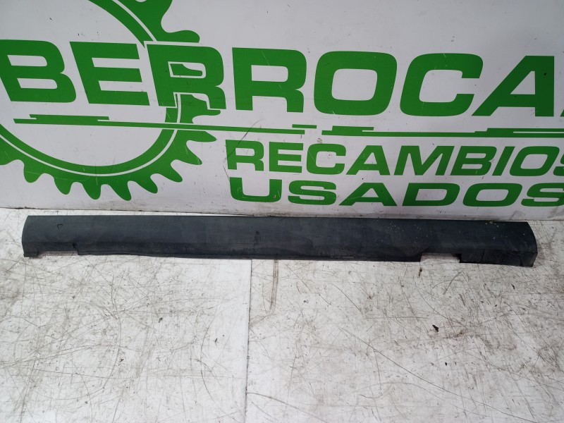 Recambio de faldon lateral para seat altea xl (5p5) 1.9 tdi referencia OEM IAM 5P0853851F  