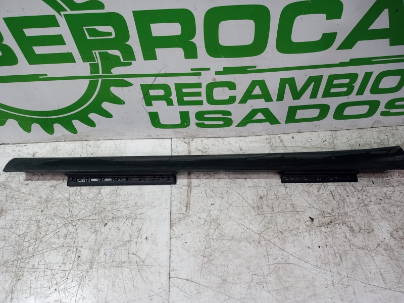 Recambio de faldon lateral para seat altea xl (5p5) 1.9 tdi referencia OEM IAM 5P0853852F  