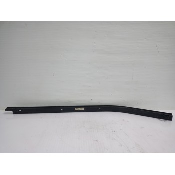 Recambio de riel de puerta corredera para renault trafic furgón l1h1 2,7t referencia OEM IAM 777603037R / 7700312377G  