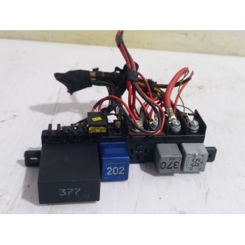 Recambio de caja reles / fusibles para volkswagen passat berlina (3b3) advance referencia OEM IAM 8L0941822A  