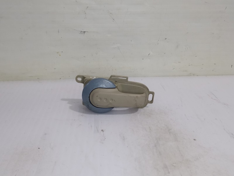 Recambio de maneta interior trasera derecha para nissan micra (k12e) acenta referencia OEM IAM 5010800154 / 5010800053  