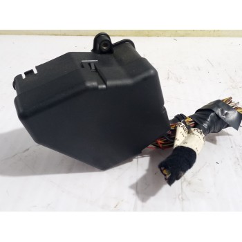 Recambio de caja reles / fusibles para volkswagen passat berlina (3b3) advance referencia OEM IAM 8D1941824  