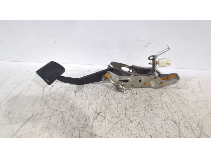 Recambio de pedal freno para toyota auris (_e15_) 1.6 (zre151_) referencia OEM IAM 5510612690  