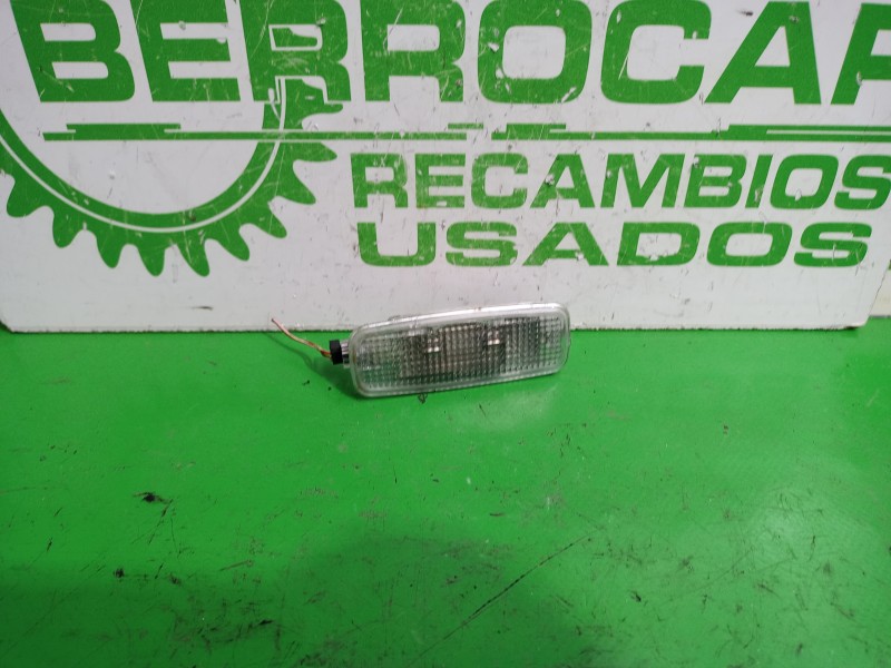 Recambio de luz interior para audi a6 berlina (4f2) 2.4 referencia OEM IAM 4E0947105  