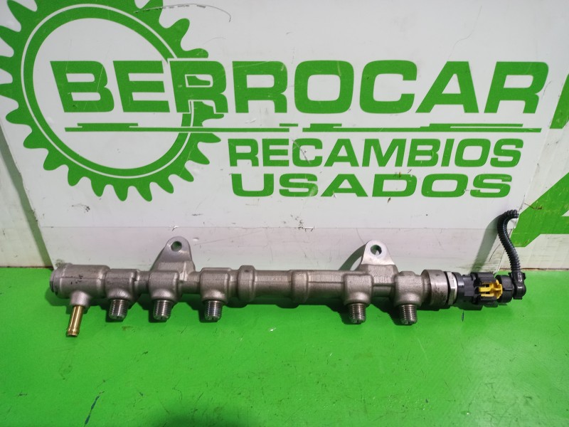 Recambio de rampa inyectora para fiat 500 cabrio (150) lounge referencia OEM IAM 55232355  