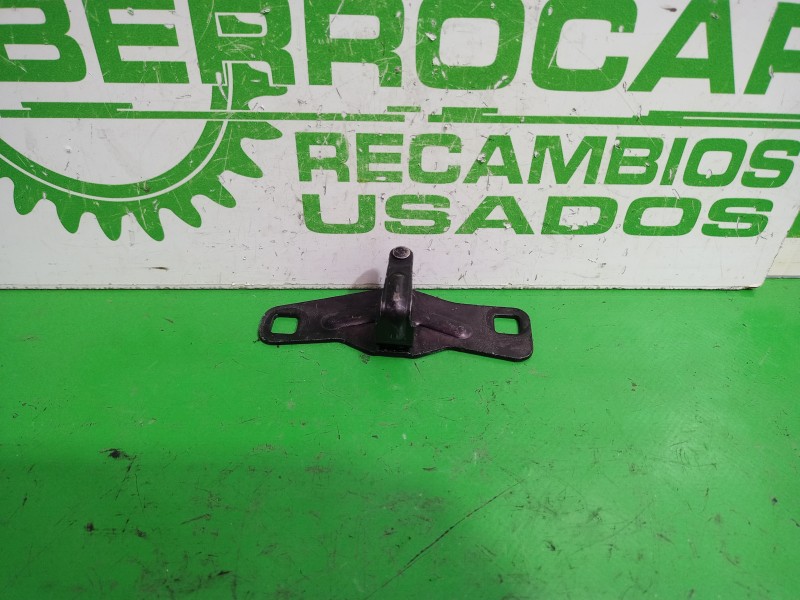 Recambio de anclaje porton para audi a6 berlina (4f2) 2.4 referencia OEM IAM 4F5827507B  