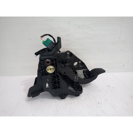 Recambio de pedal freno para renault trafic furgón l1h1 2,7t referencia OEM IAM 465016415R  