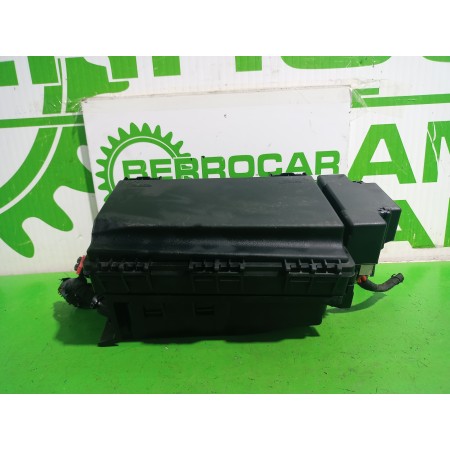 Recambio de caja reles / fusibles para opel zafira b cosmo referencia OEM IAM 13206754  