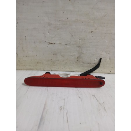 Recambio de luz central de freno para peugeot rifter 1.5 bluehdi 100 referencia OEM IAM 89093986  