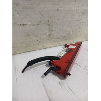 Recambio de luz central de freno para peugeot rifter 1.5 bluehdi 100 referencia OEM IAM 89093986  