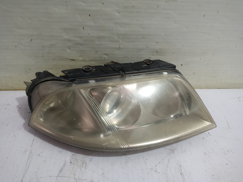 Recambio de faro derecho para volkswagen passat berlina (3b3) advance referencia OEM IAM 3B0941016AN  