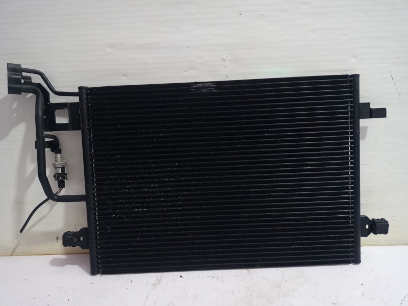 Recambio de condensador / radiador aire acondicionado para volkswagen passat berlina (3b3) advance referencia OEM IAM 3B0260401B