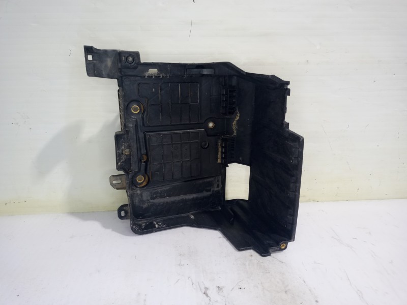 Recambio de soporte bateria para renault scenic ii authentique referencia OEM IAM 8200467409  