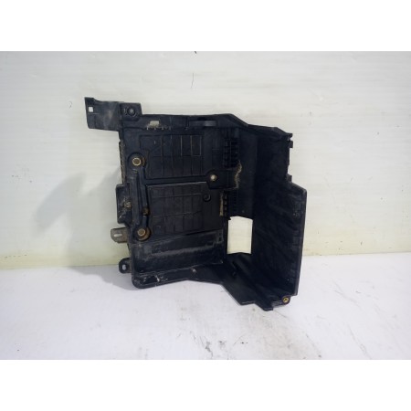 Recambio de soporte bateria para renault scenic ii authentique referencia OEM IAM 8200467409  