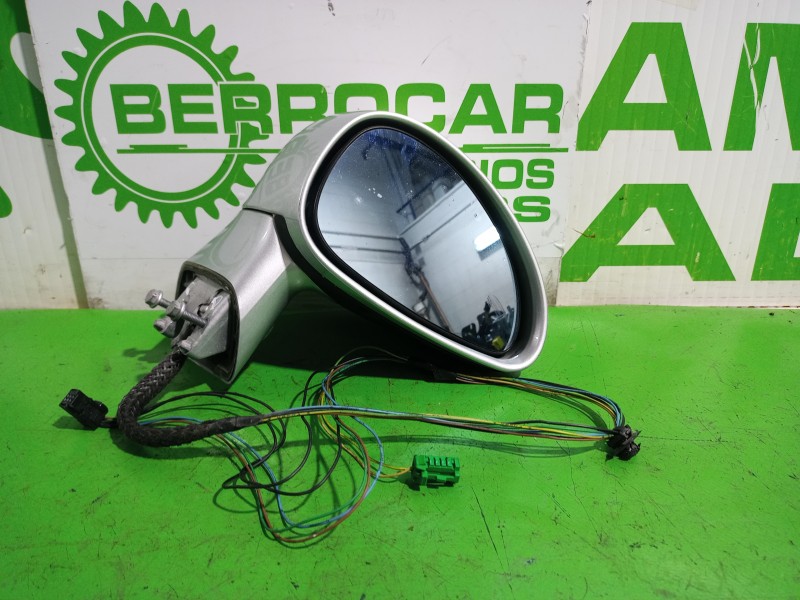 Recambio de retrovisor derecho. para citroën c4 berlina 1.6 16v hdi referencia OEM IAM 96467112  
