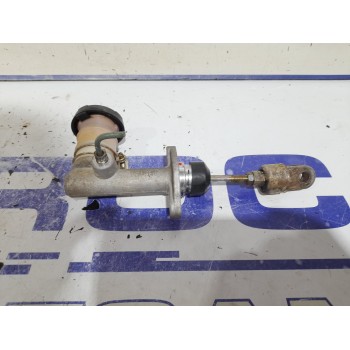 Recambio de bomba de embrague para mitsubishi montero (l040) 2.5 turbodiesel referencia OEM IAM MB012098  