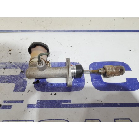 Recambio de bomba de embrague para mitsubishi montero (l040) 2.5 turbodiesel referencia OEM IAM MB012098  