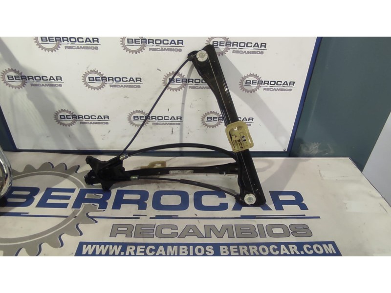 Recambio de elevalunas delantero derecho para skoda spaceback (5h) 1.6 tdi referencia OEM IAM 5JA837462  