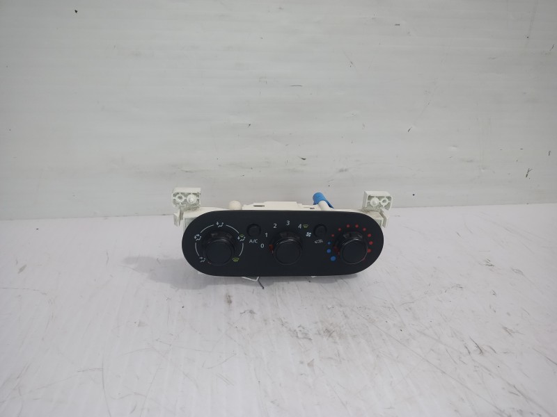 Recambio de mando calefaccion / aire acondicionado para renault trafic furgón l1h1 2,7t referencia OEM IAM E1093049AC  